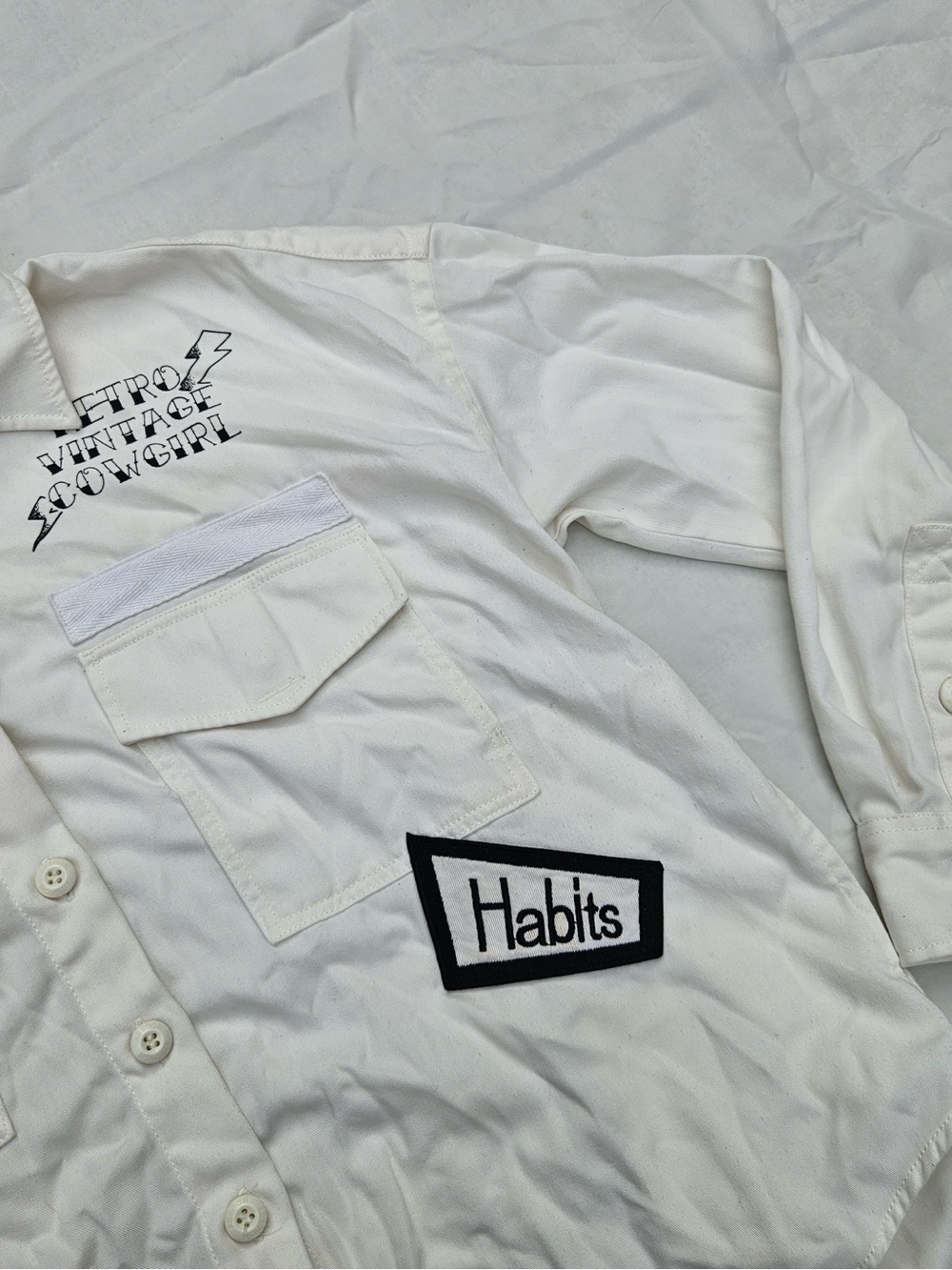 Moussy Patch Button Up - Picture 4 of 16
